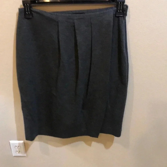 Banana Republic Gray Knit Faux Wrap Front Pleated Pencil Skirt-Size 4 - Picture 1 of 6